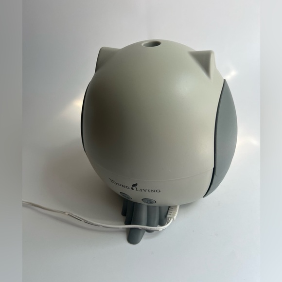 Young Living Feather The Owl Kids Essential Oil Diffuser White Noise Night Light - Picture 2 of 6